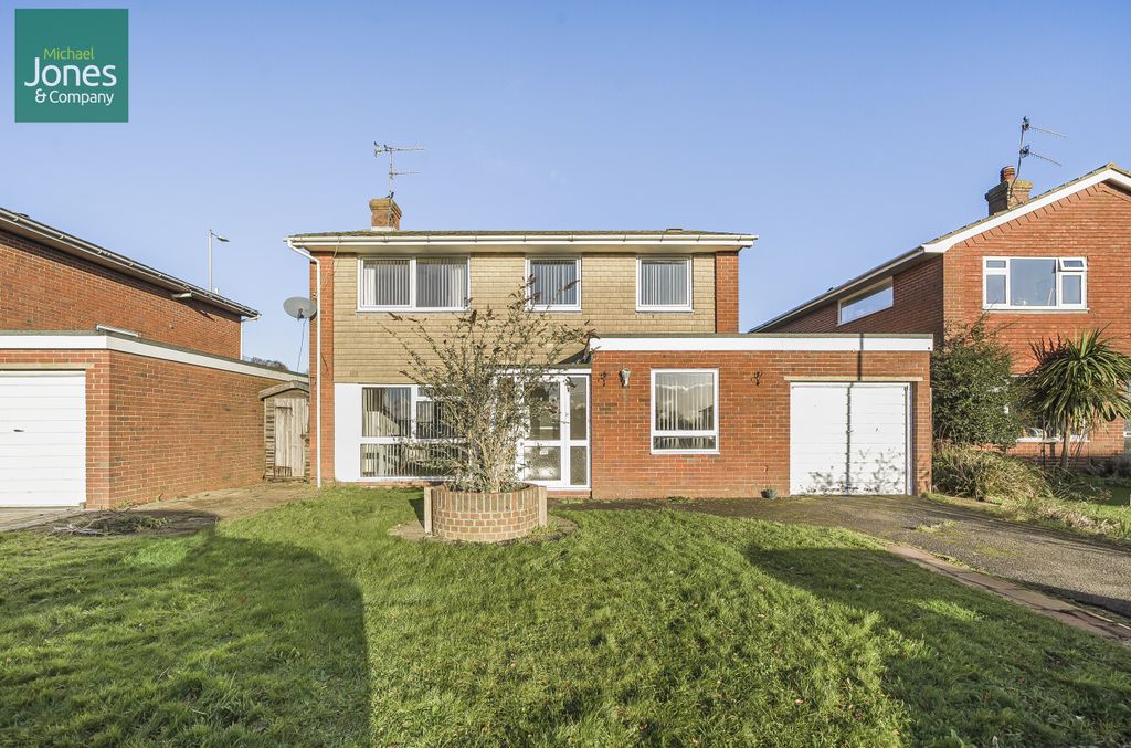 Property photo 1 of 12 2F7Fa755-c8Ad-4F2...