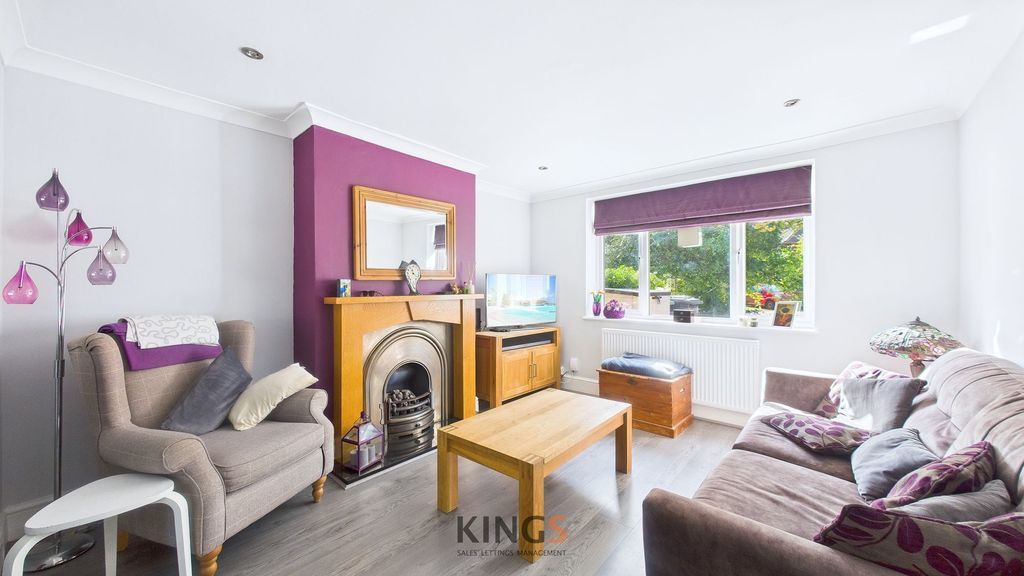 Property photo 2 of 19 Living Room