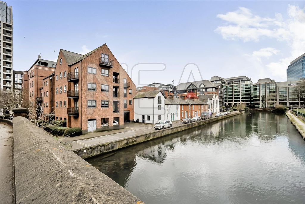 Property photo 2 of 13 Front