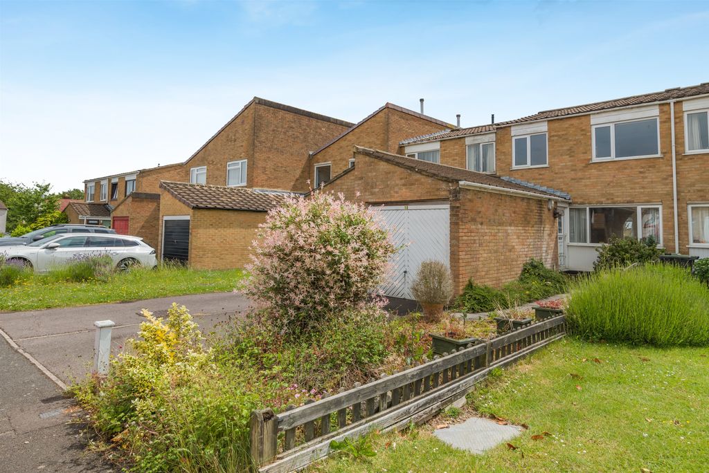 Property photo 1 of 23