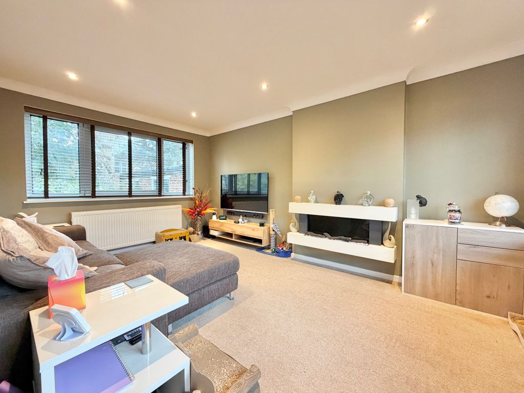 Property photo 2 of 17 Living Room