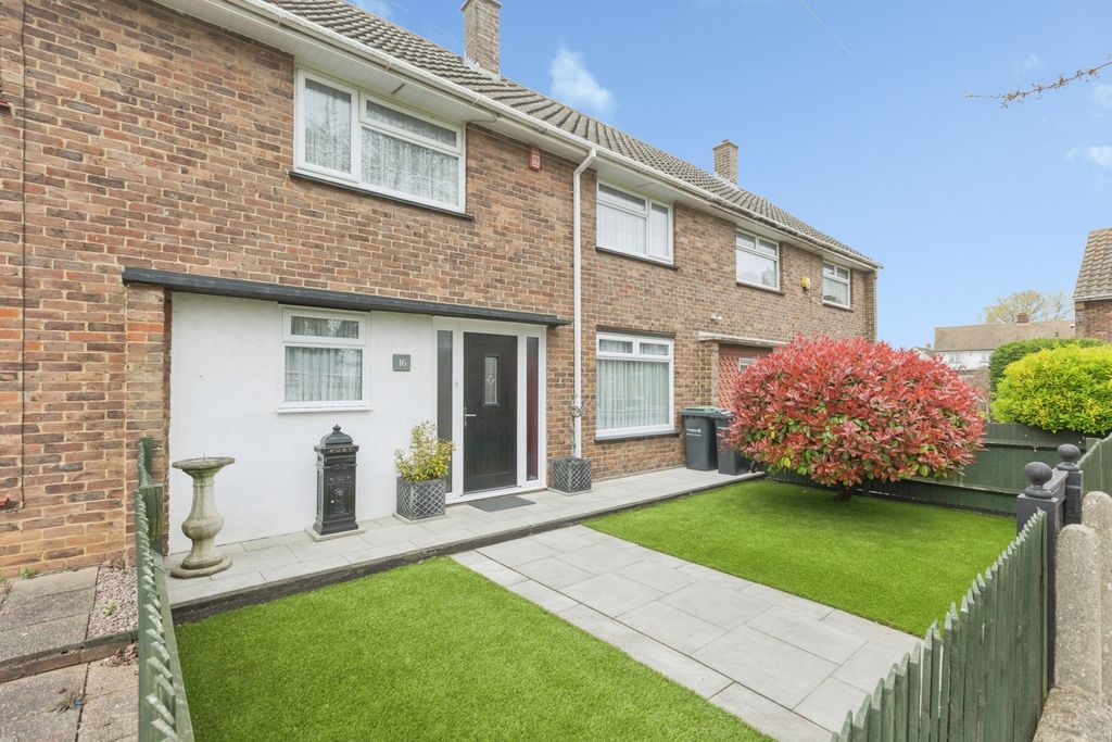 Property photo 1 of 19 Front