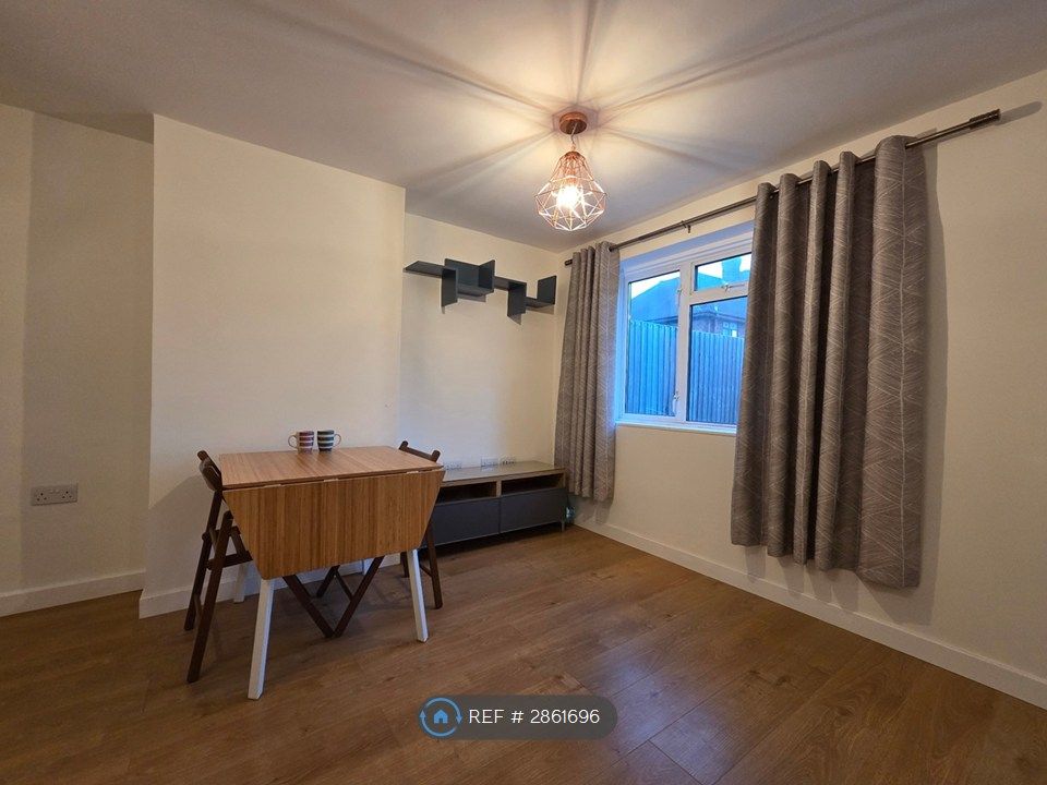 Property photo 1 of 14 Lounge 1