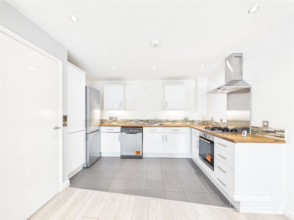 Property photo 3 of 13 Kitchen
