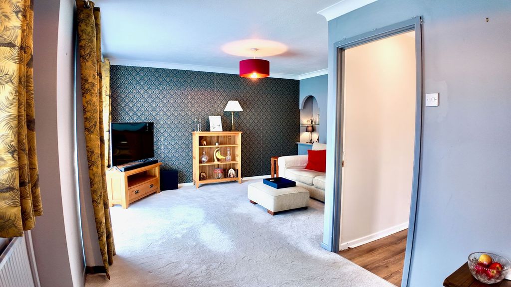 Property photo 3 of 29