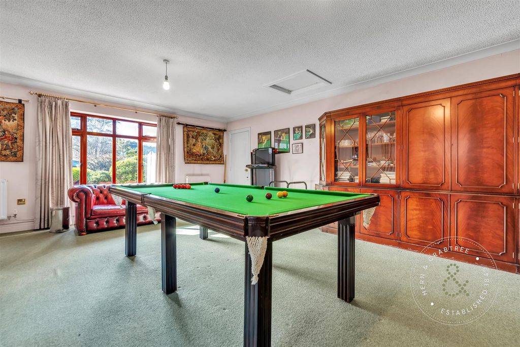 Property photo 3 of 34 Hardwicke-Court-22.Jpg