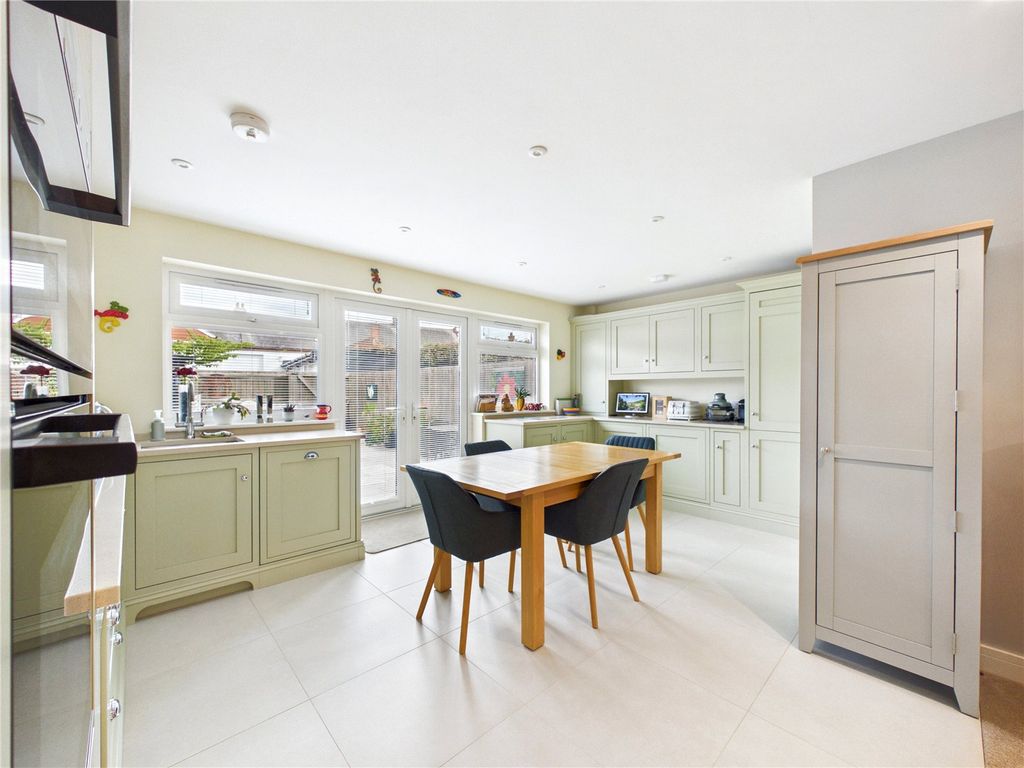 Property photo 2 of 19 Picture No. 03