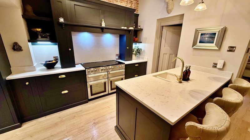 Property photo 3 of 22 Photo 10