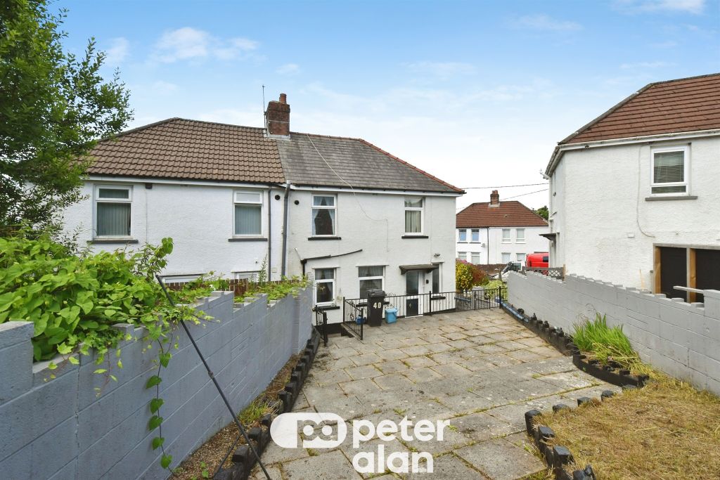 Property photo 2 of 27