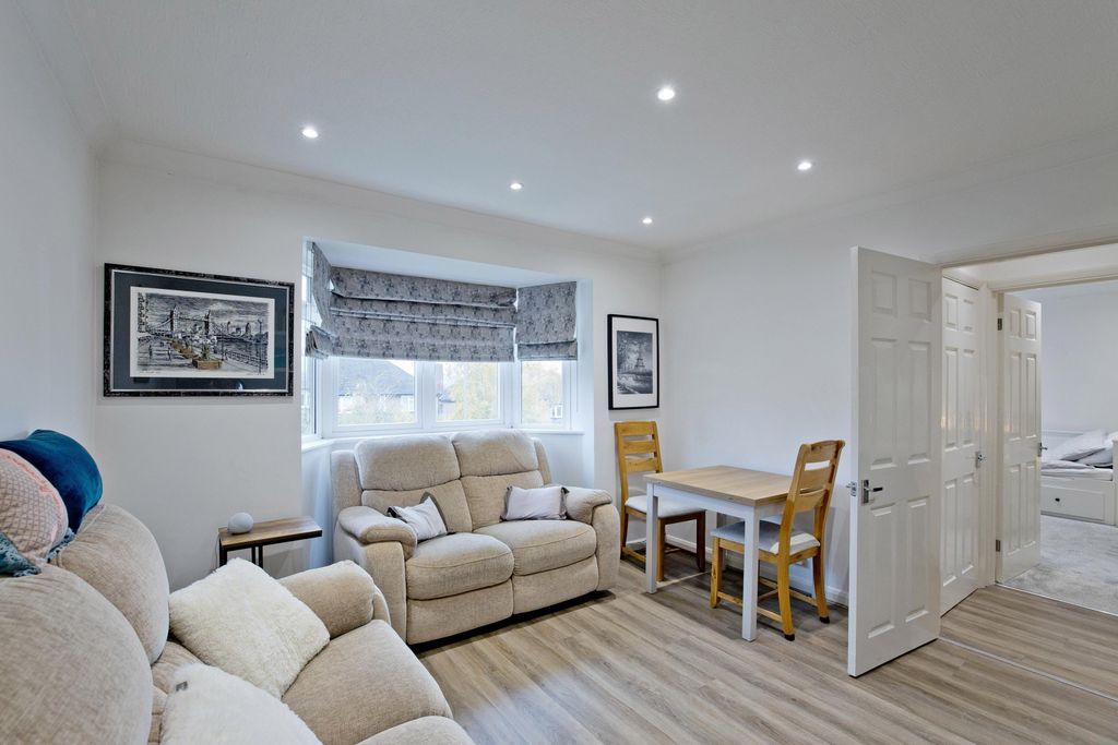Property photo 2 of 14 Gallery