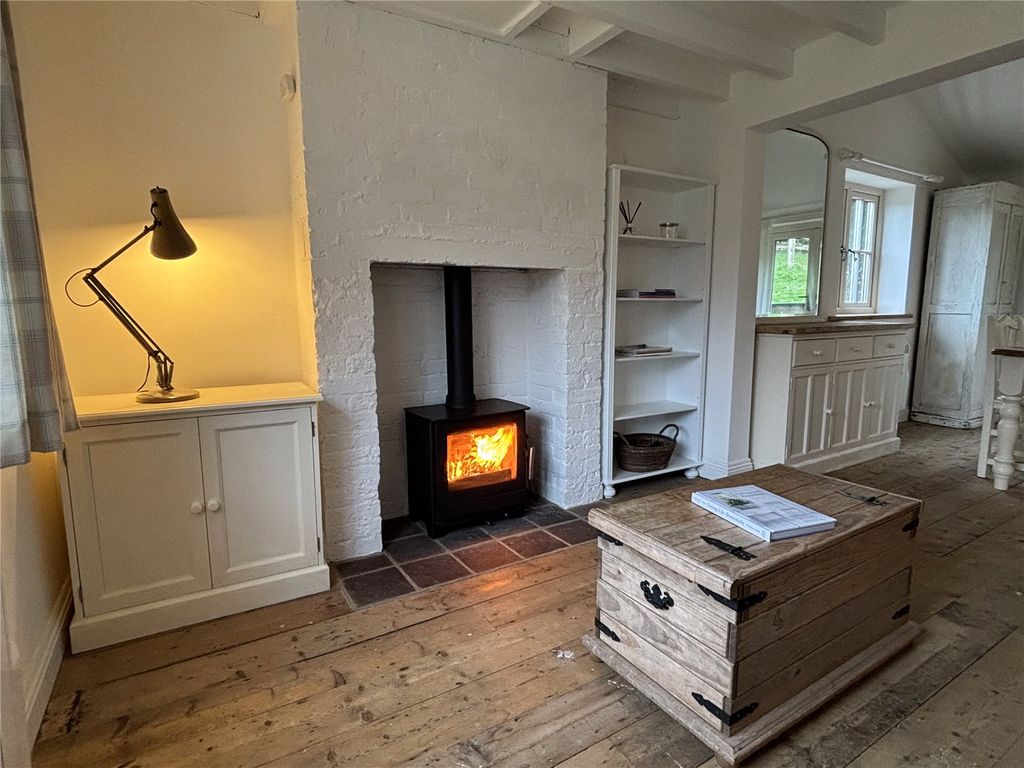 Property photo 2 of 10 Picture No. 25