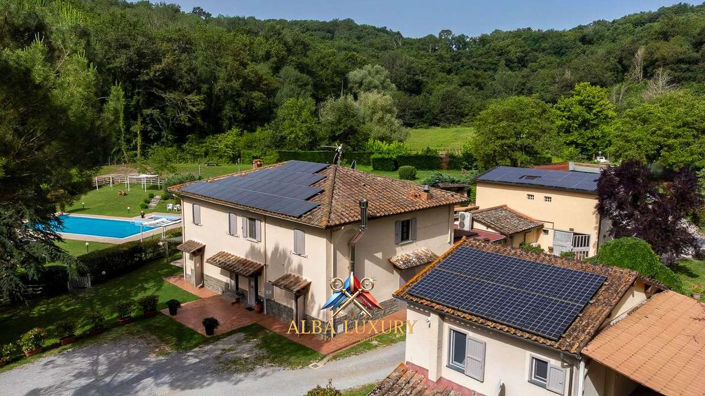 Property photo 2 of 32