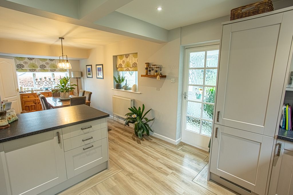 Property photo 2 of 21 Photo 16