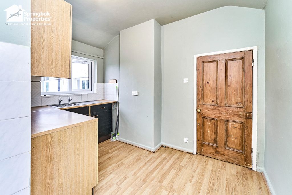 Property photo 1 of 9 Image 5