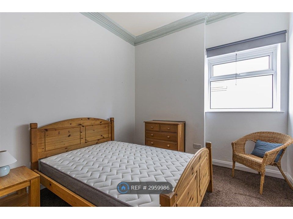 Property photo 2 of 12 Bedroom 2