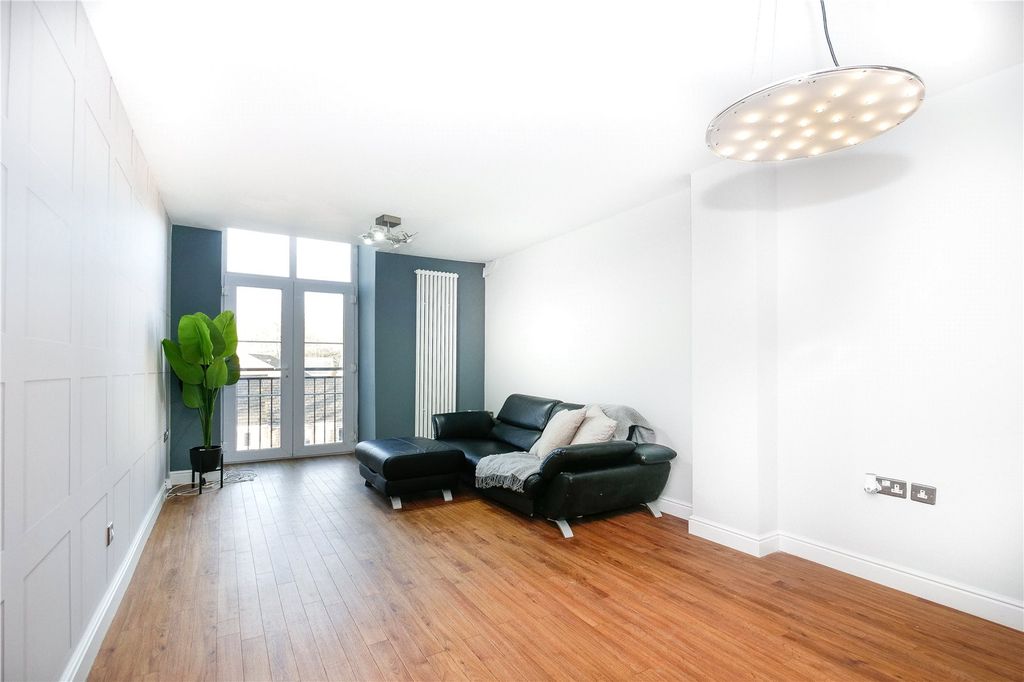 Property photo 2 of 15 Picture No. 03