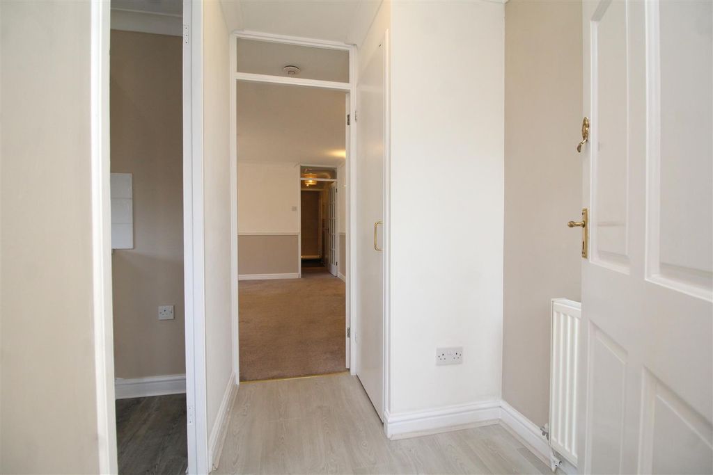 Property photo 3 of 12 Hall.Jpg