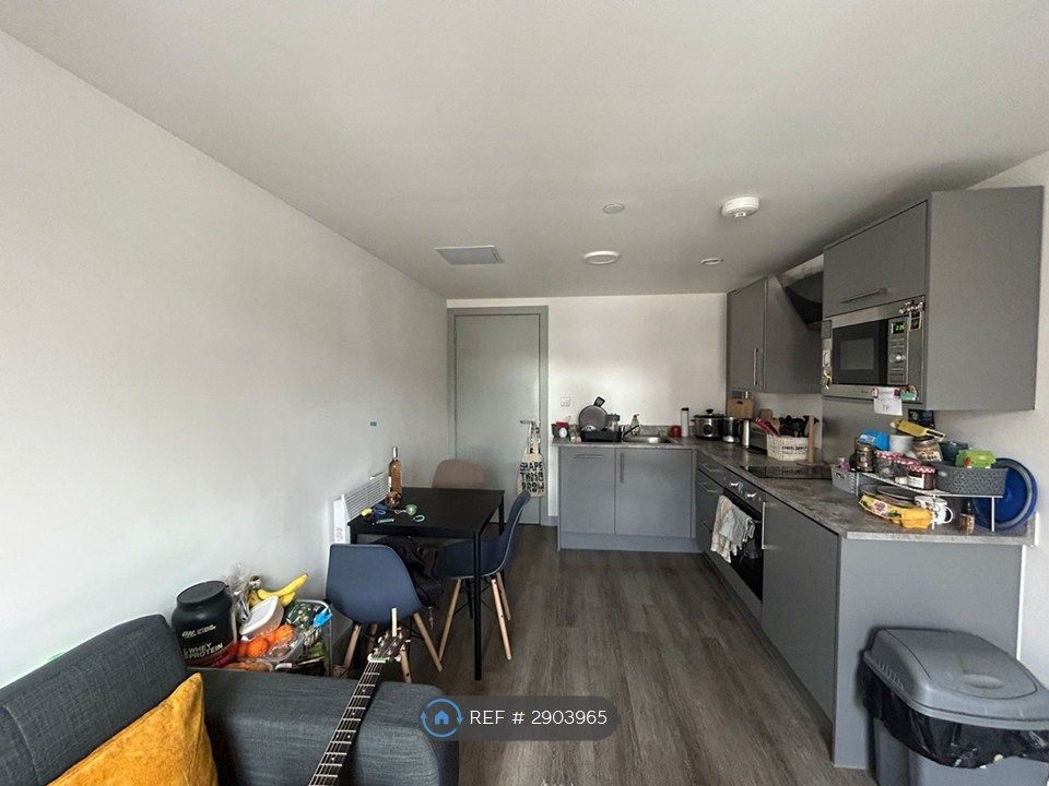 Property photo 2 of 11