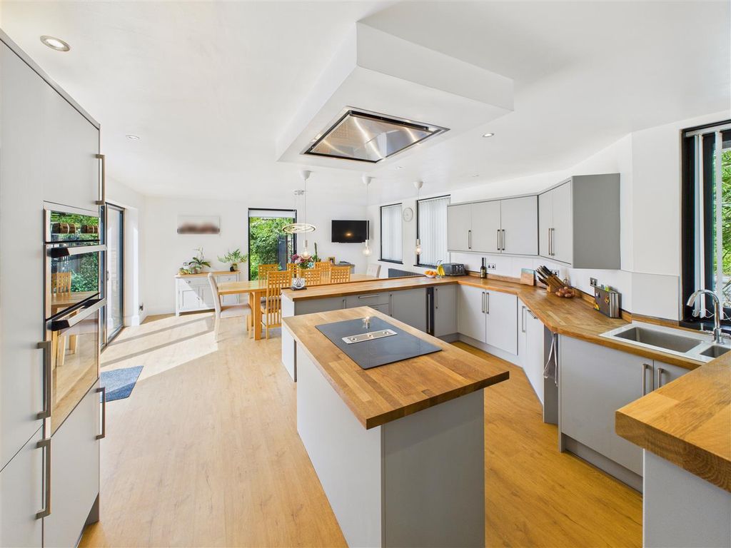 Property photo 3 of 29 Dining/Living Kitchen