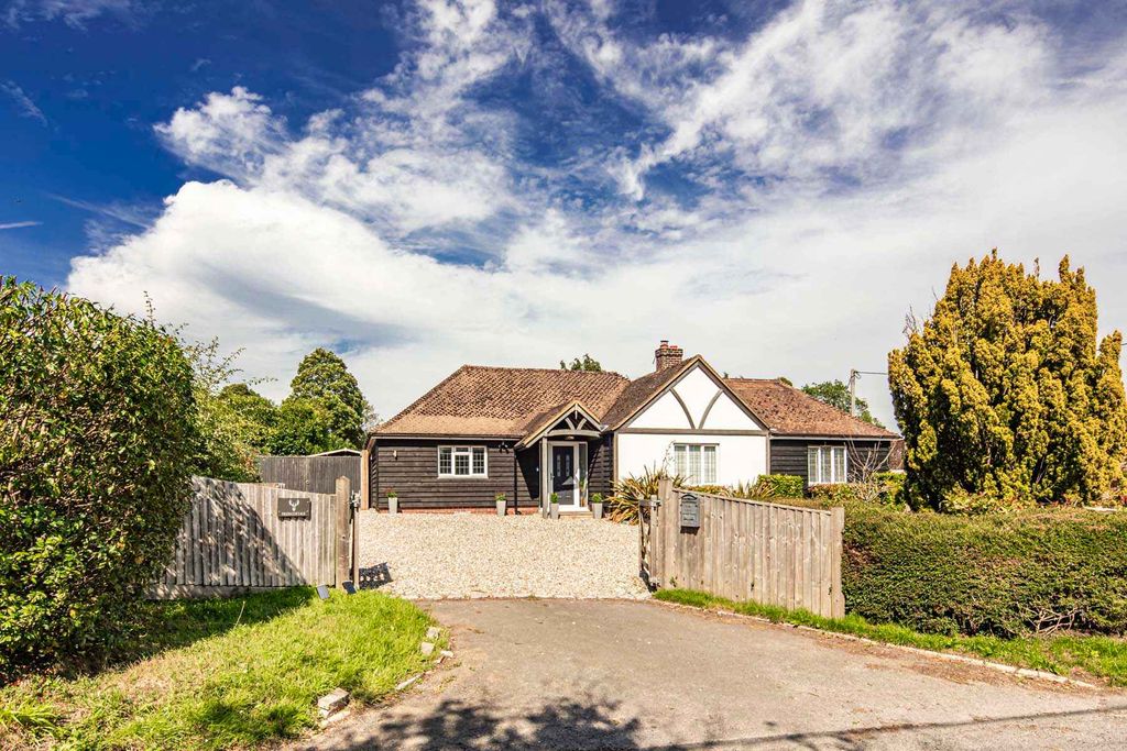 Property photo 2 of 31