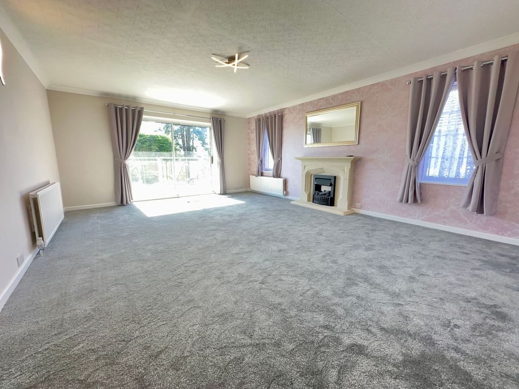 Property photo 3 of 31