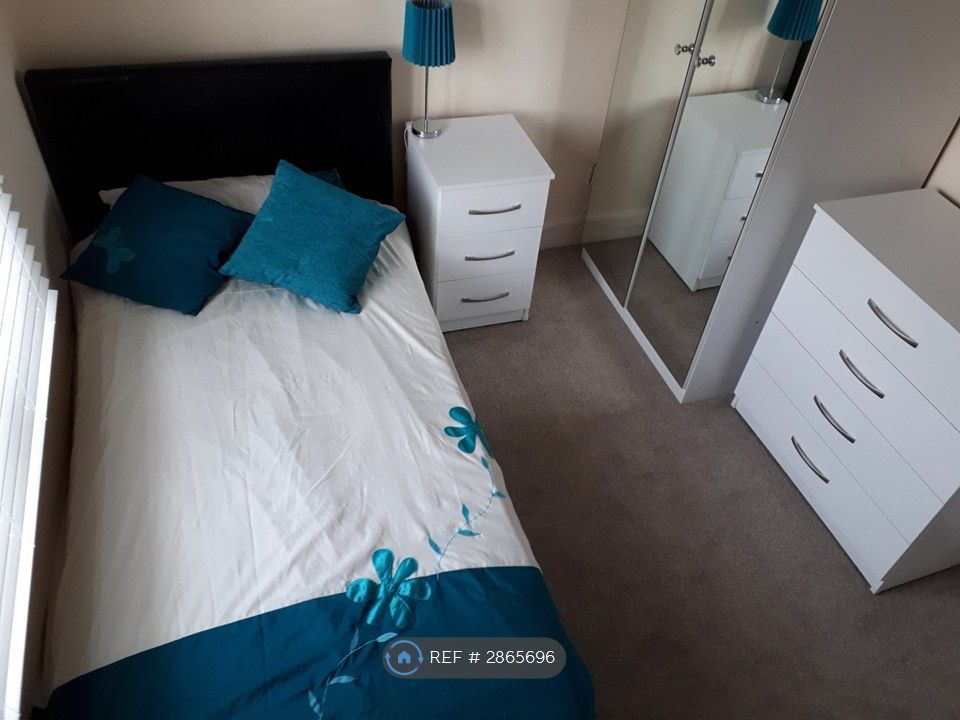 Property photo 2 of 10 Single Room