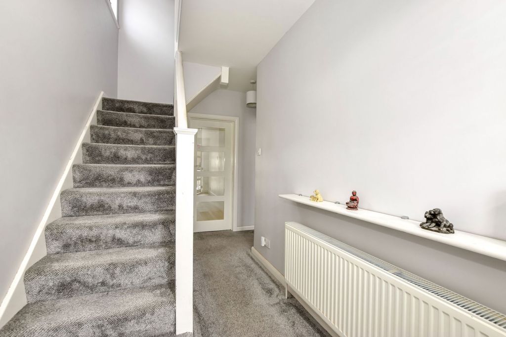 Property photo 2 of 23