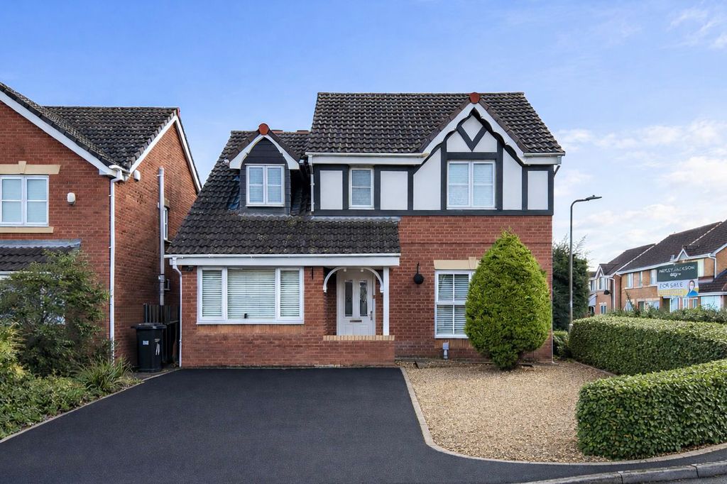 Property photo 1 of 28