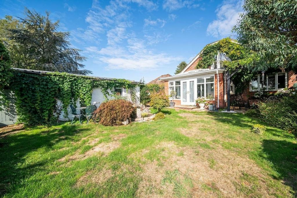 Property photo 3 of 17