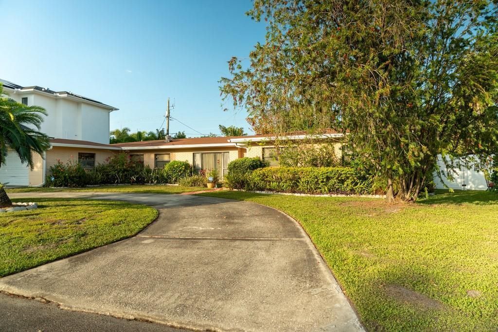 Property photo 3 of 6 <Alttext/>