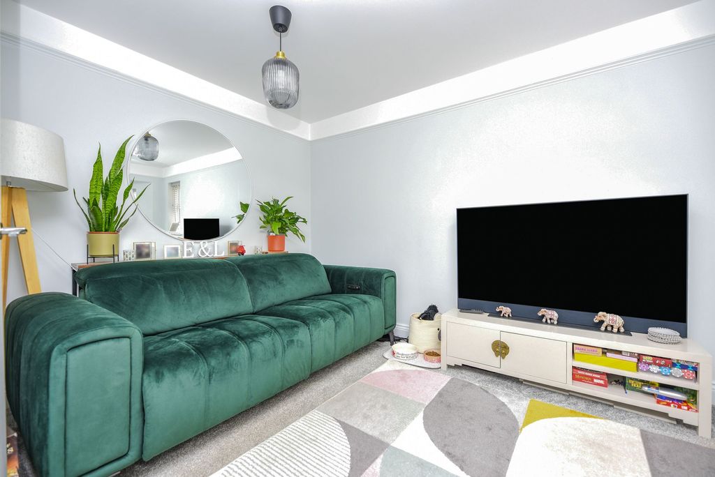 Property photo 3 of 14