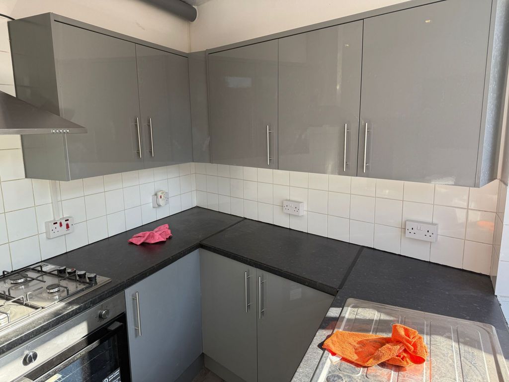 Property photo 2 of 16 Kitchen