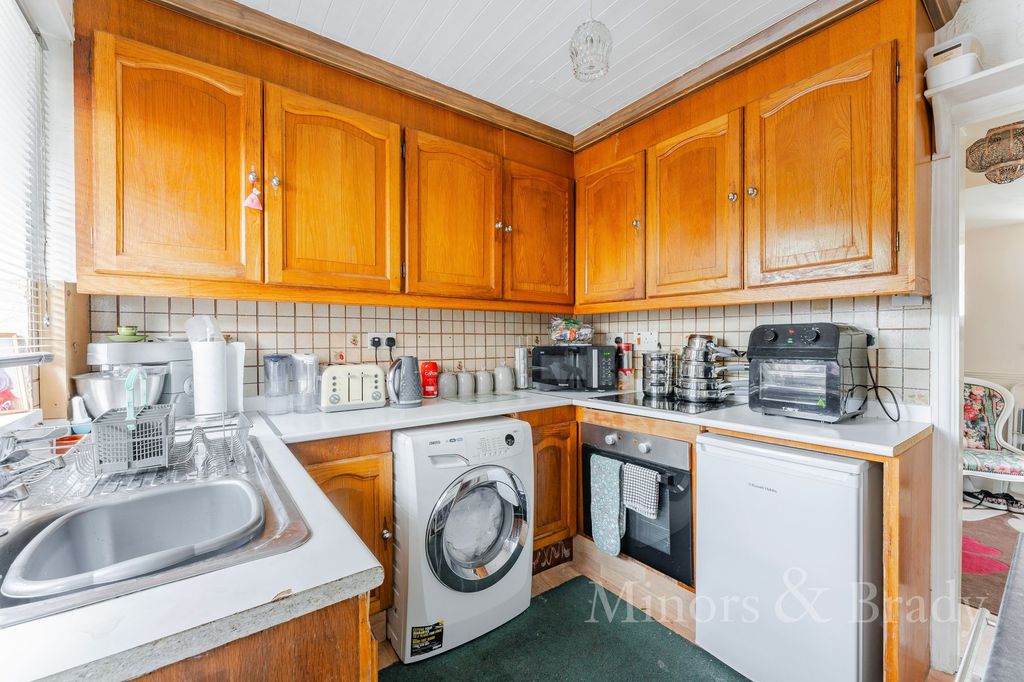 Property photo 3 of 11