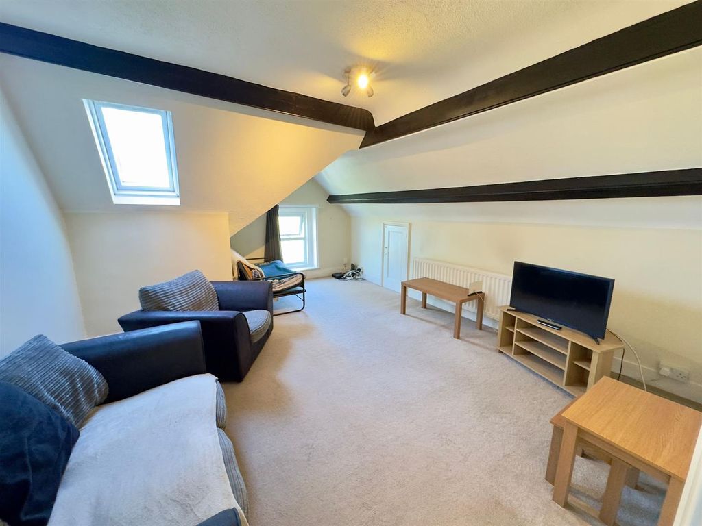 Property photo 2 of 12 Living Room