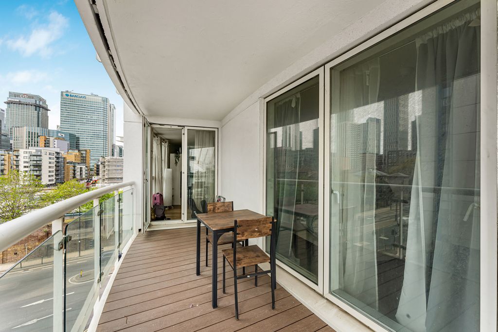 Property photo 1 of 20 Balcony