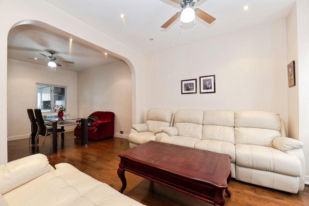 Property photo 2 of 16 Living / Dining Room