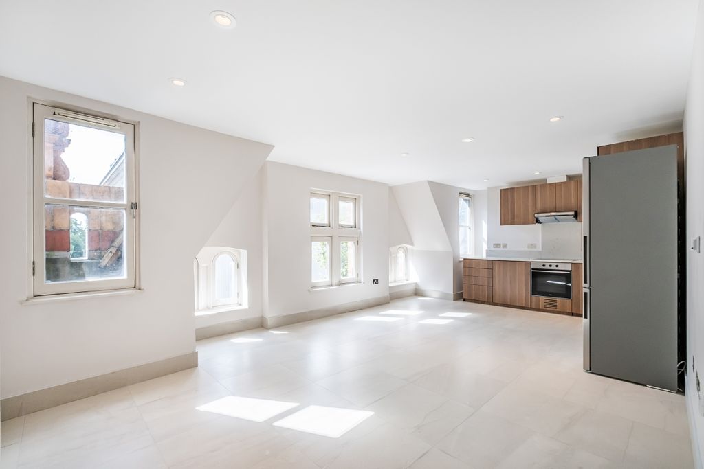 Property photo 1 of 11 Open Plan
