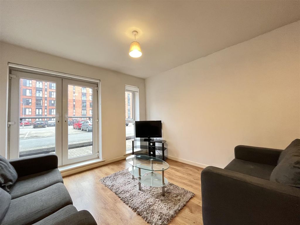 Property photo 3 of 11