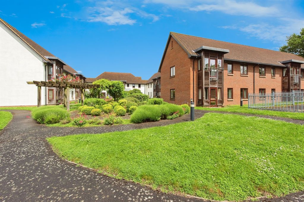 Property photo 2 of 15