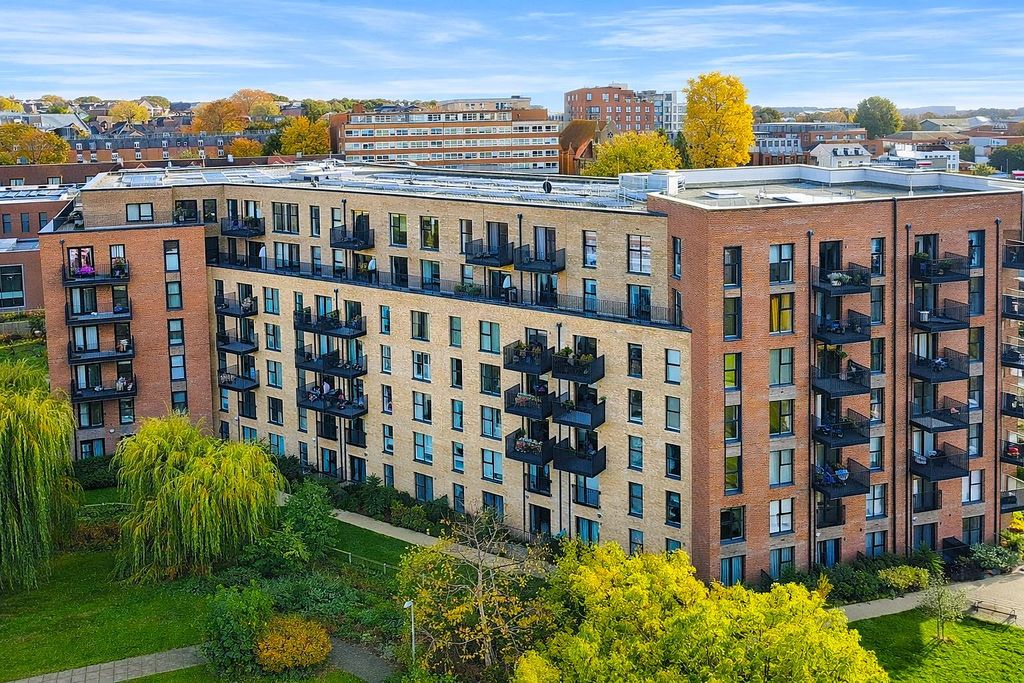 Property photo 1 of 10 7F05A5A6-F4d0-40A7-Adb0-3759794Bfe15.Png