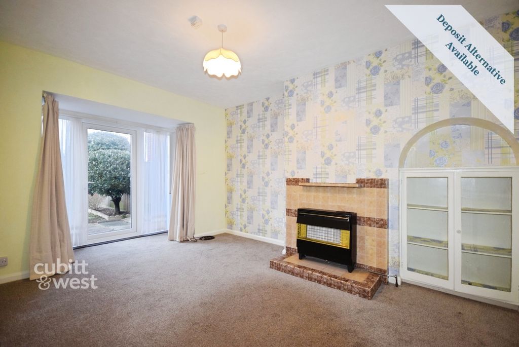 Property photo 3 of 12 14 The Strand - 2