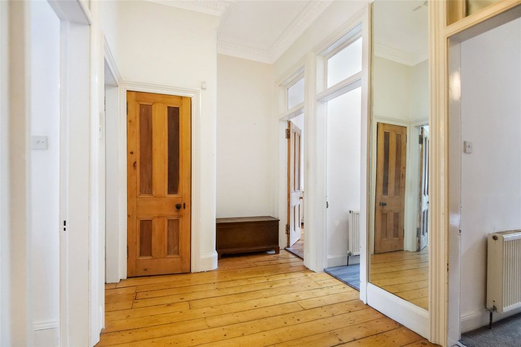 Property photo 2 of 14 Picture No. 02