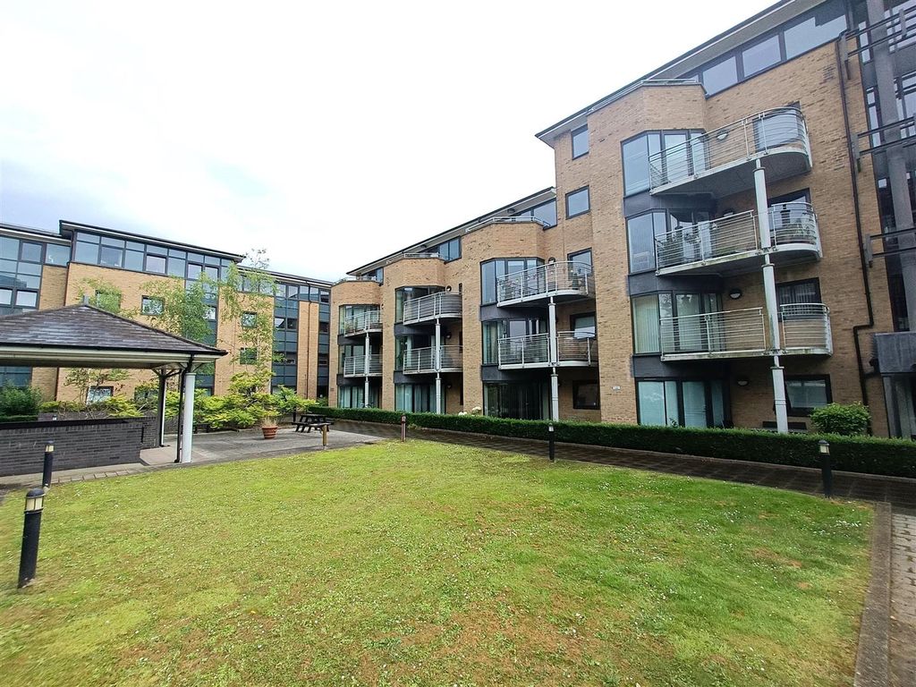Property photo 1 of 10 External