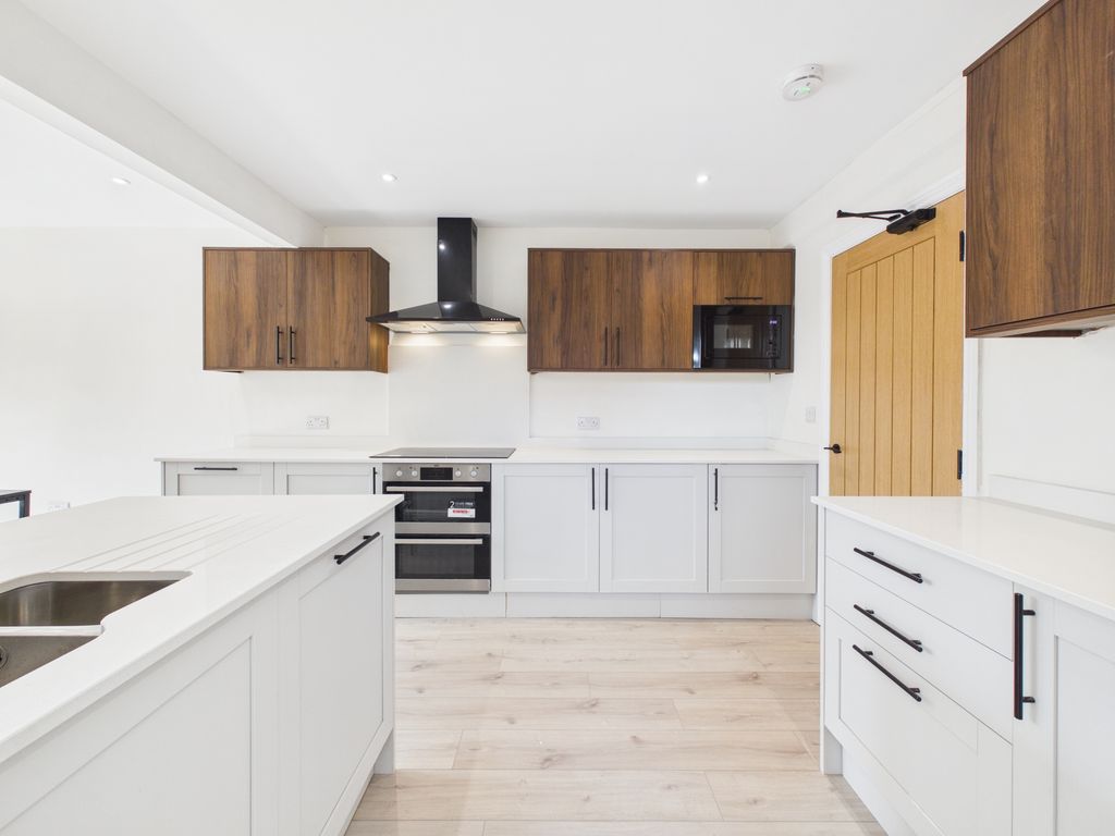 Property photo 1 of 7 Comm Kitchen (2)