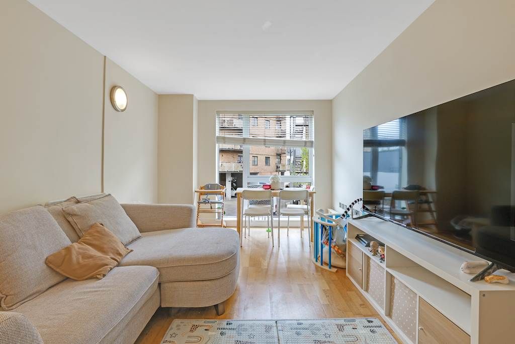 Property photo 2 of 15 12-Ecefjhmck - Flat 55 Grove Court - 22-Small