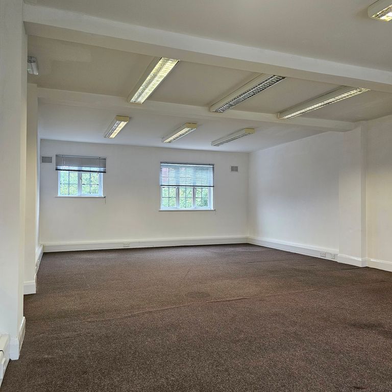 Property photo 3 of 8 Office 2