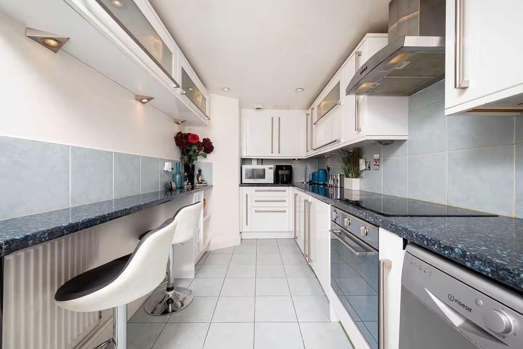 Property photo 3 of 19 7B08c367-Dbe3-48c4-A4cc-8B27581Bdc77.Jpg