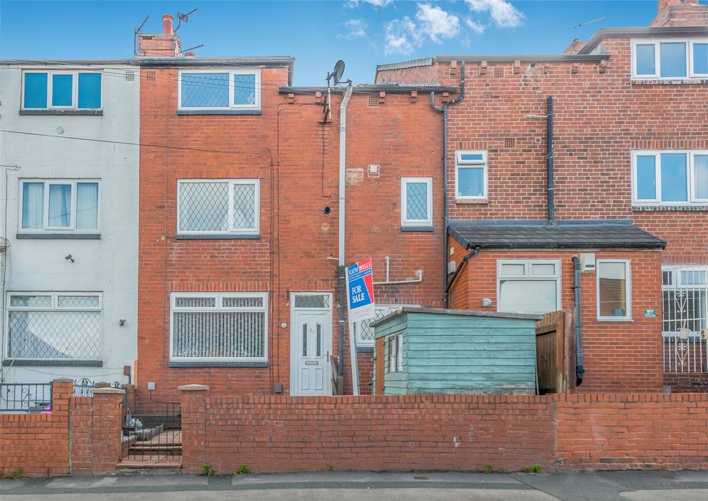 Property photo 1 of 24 21 Swallow Crescent, Ls12 4Rb-31.Jpg