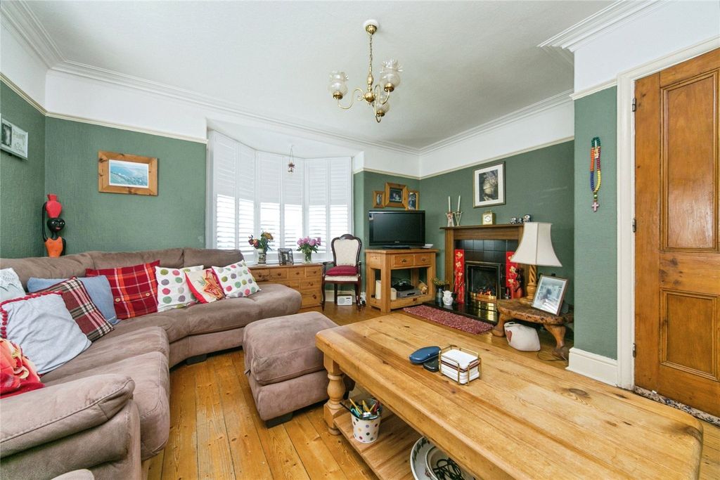 Property photo 3 of 22 Picture No. 21