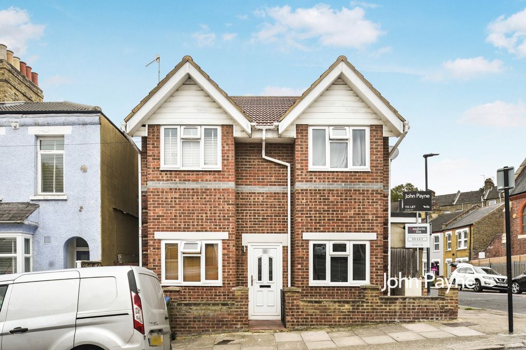 Property photo 1 of 10 External